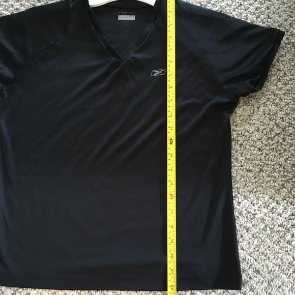 Reebok Black V Neck Tee Medium Athletic - Picture 6 of 8